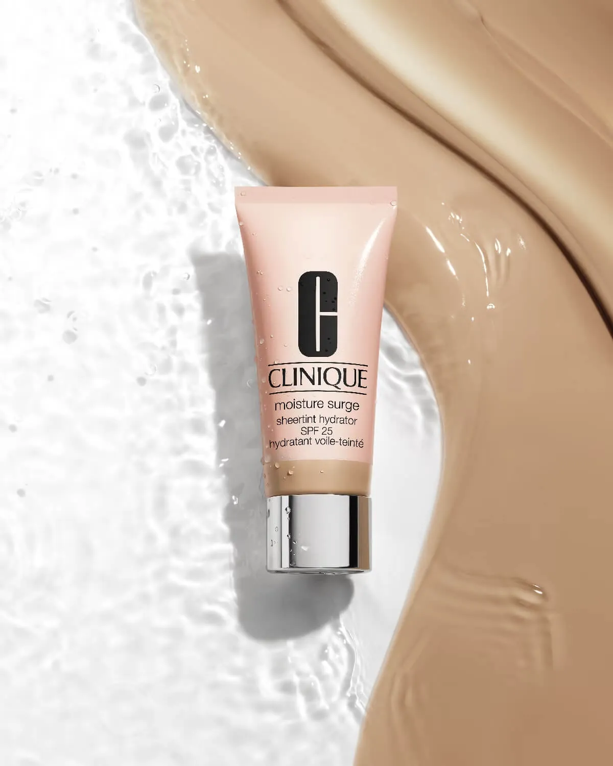 Cream with foundation effect Clinique Moisture Surge Sheertint Hydrator Broad Spectrum SPF 25, 05 Medium Deep, 40 ml