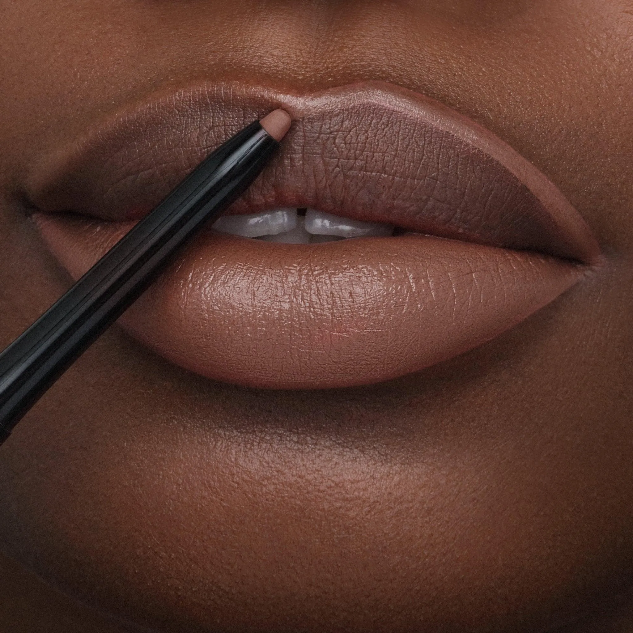 Trendsetter | A Soft Mocha Lip Liner | THE Classic 90s Lip Contour