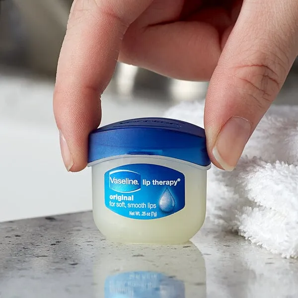 VASELINE Lip Therapy Original For Soft Smooth Lips مرطب الشفاه